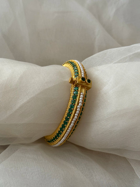 Prajakta Bangle