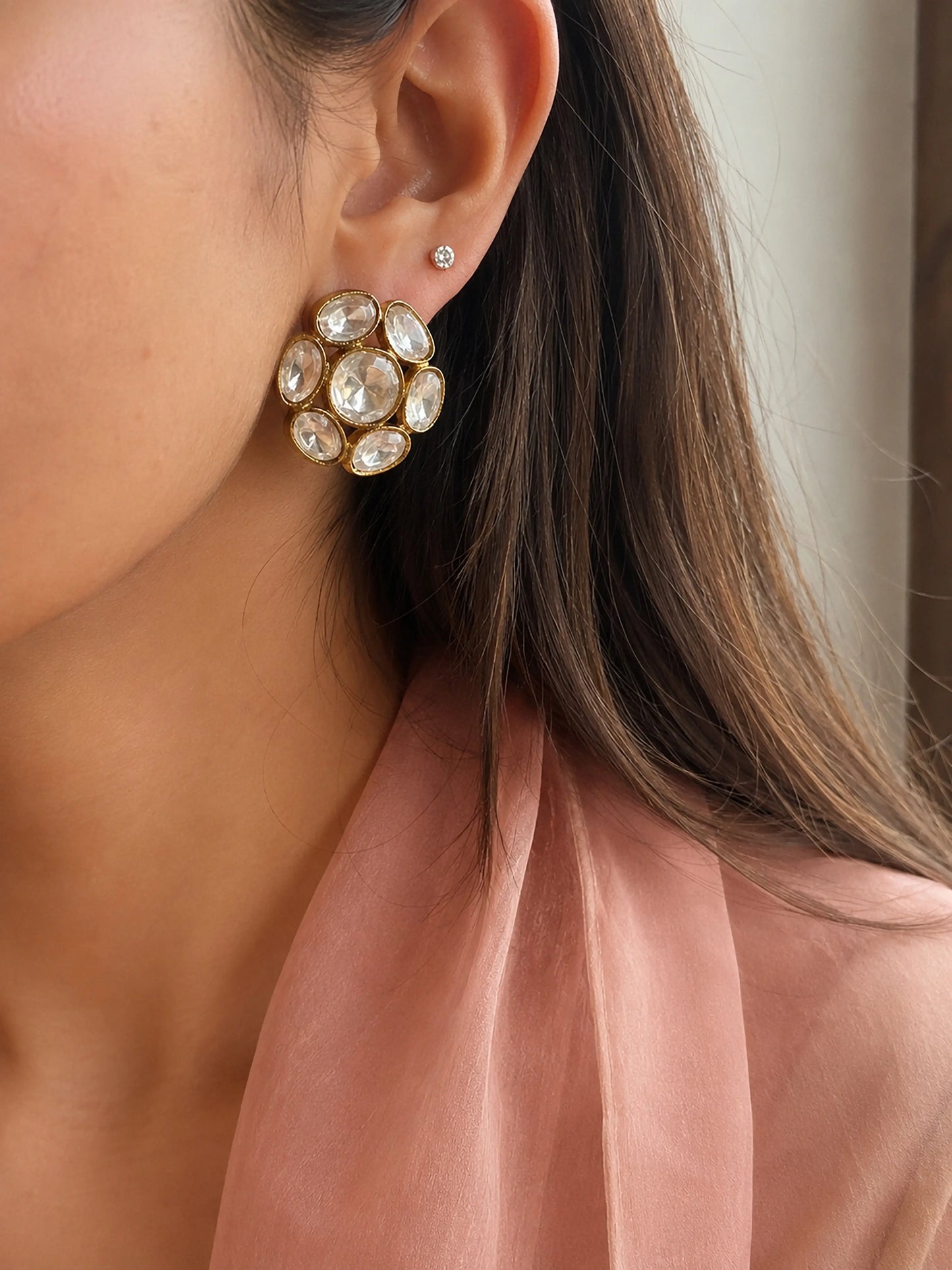 Anila Studs