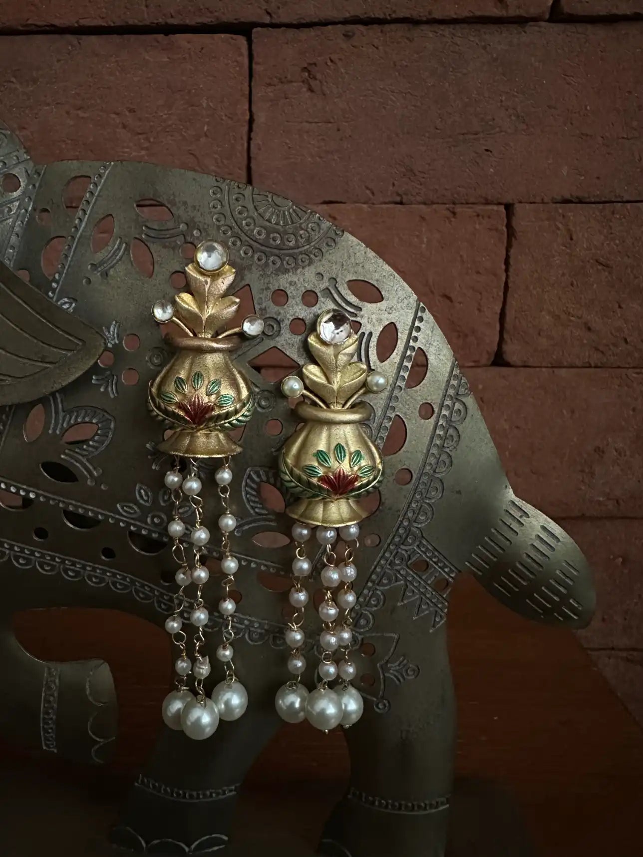 Matka Danglers