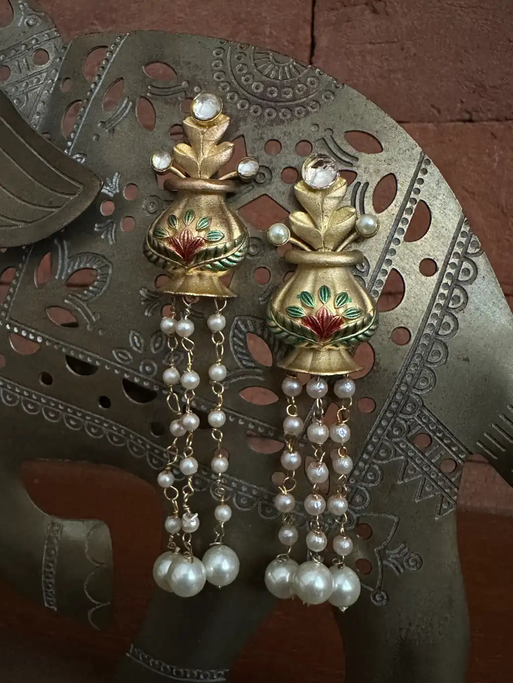 Matka Danglers