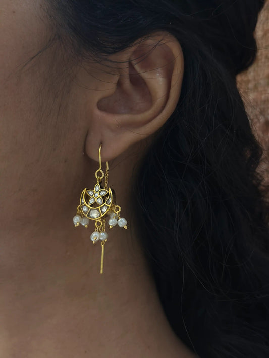 Sui Dora Chandra Earrings