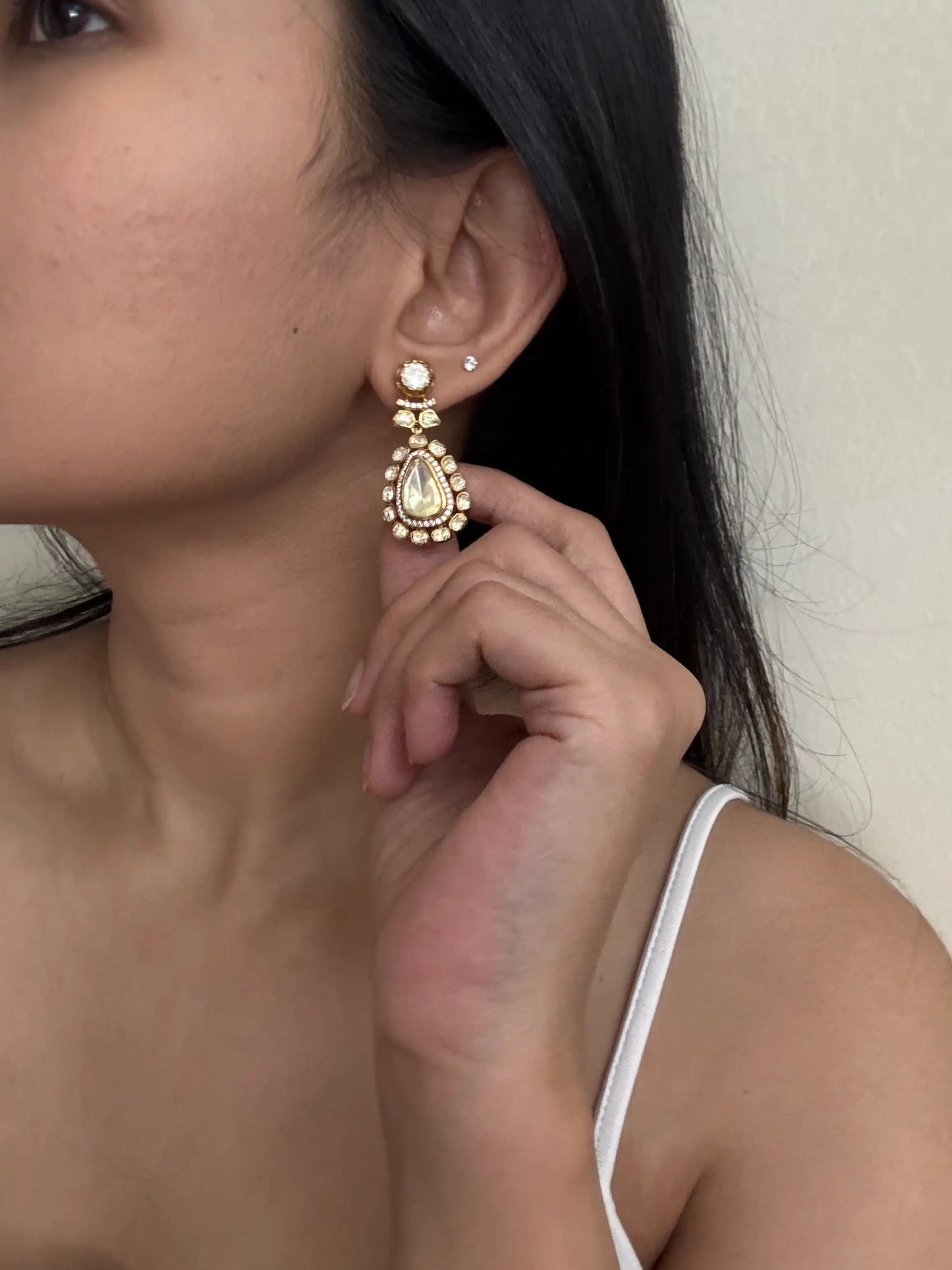 Gulshani Danglers