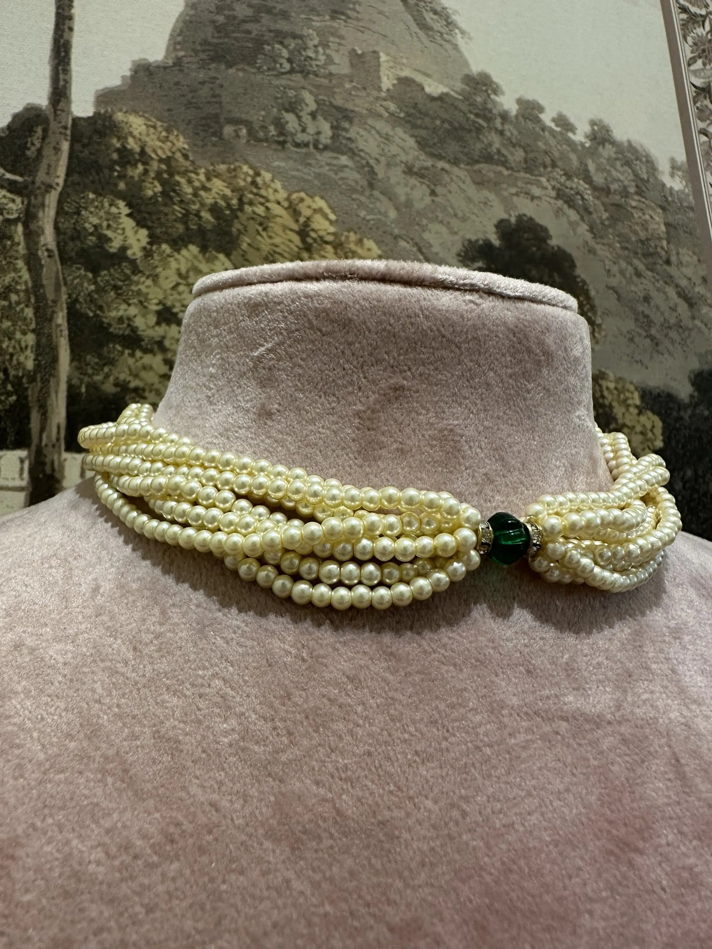 Sham Savere Neckpiece