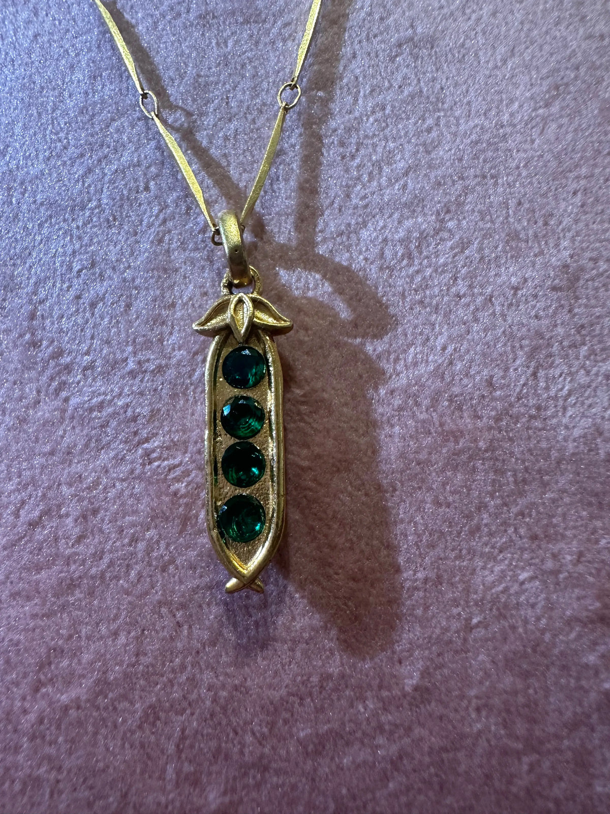 Matar Chain Pendant